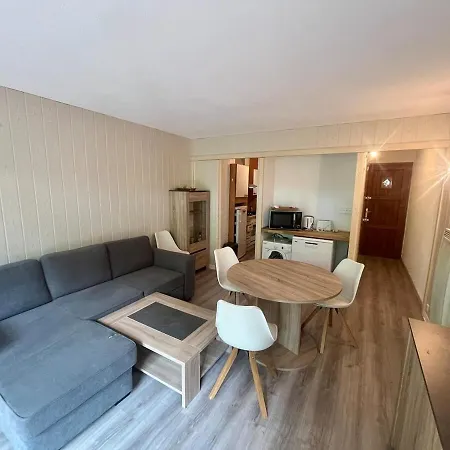 Apartment T2 Avec Jardin 100m De La
